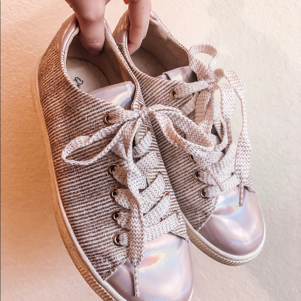 Sparkly casual tennis